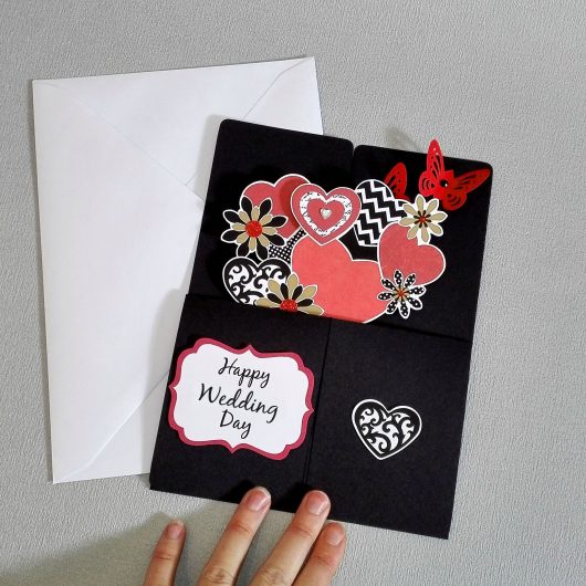 Red Flowers Pop-up Wedding Card