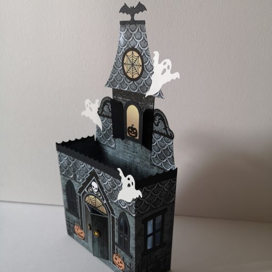 haunted house pop up halloween card