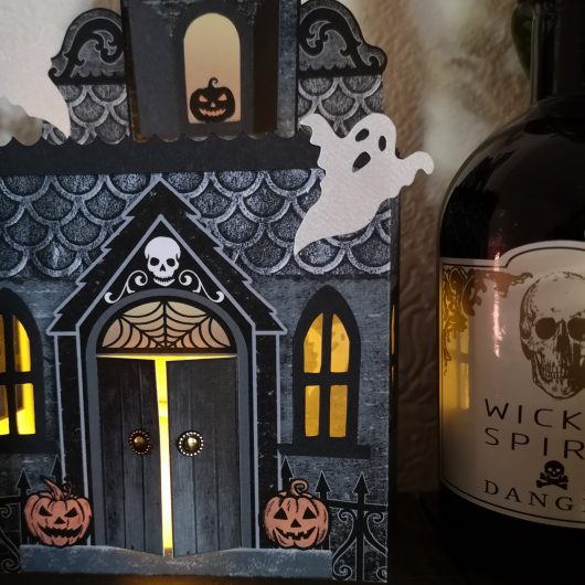 haunted house pop up halloween card