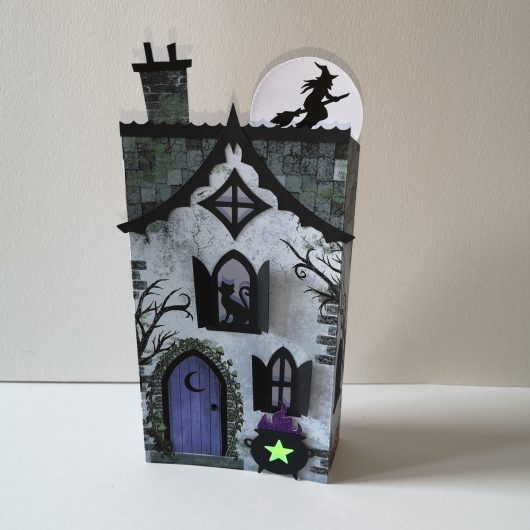 witch house pop up halloween card